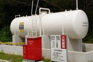 地上オイルタンク